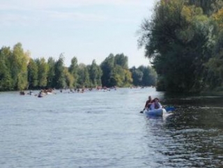  Paseo de verano en canoa 